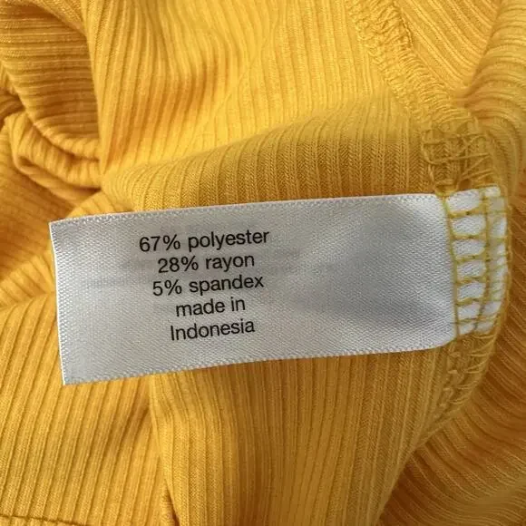 Lane Bryant Top Women 18/20 Marigold Yellow Button Accent Front Ribbed Knit - Picture 10 of 12